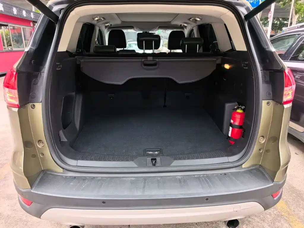 Ford Kuga — миниатюра 19