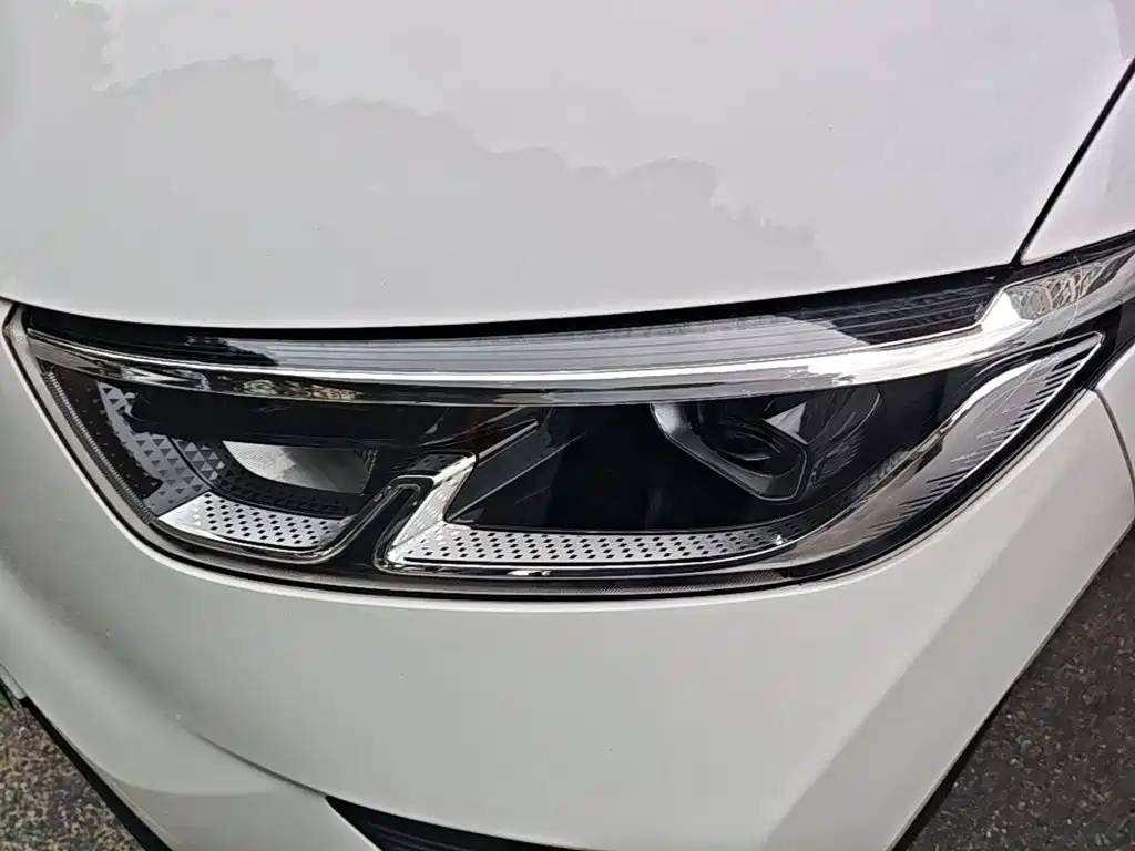 Wuling Yangguang — миниатюра 24