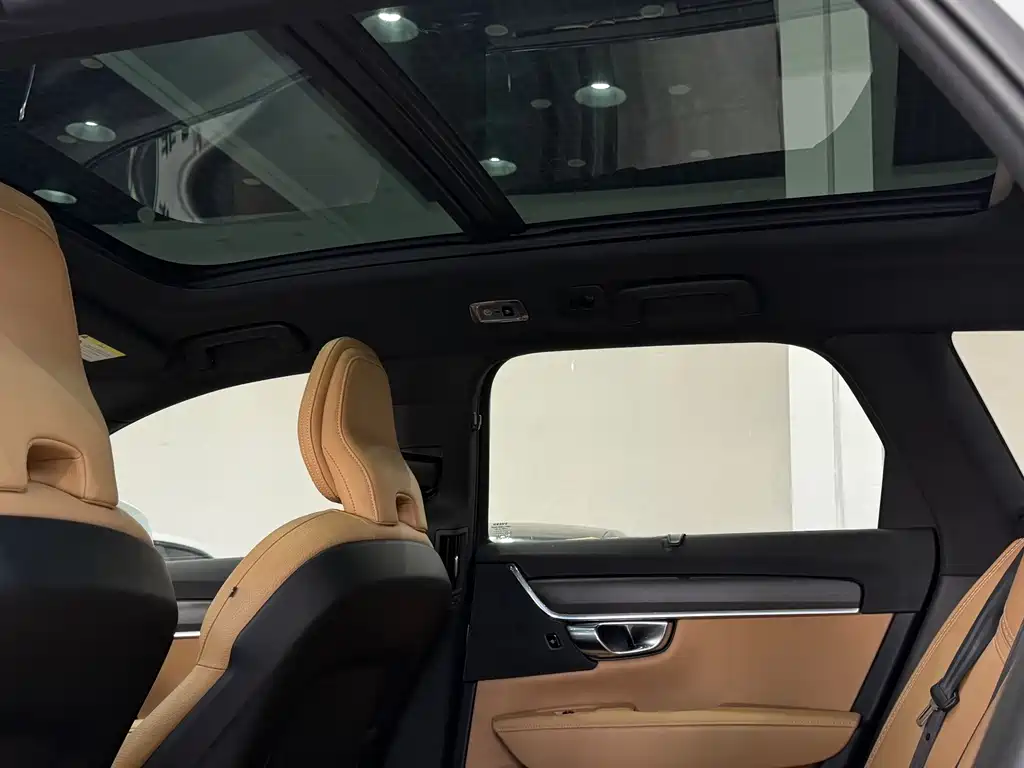 Volvo V90 — миниатюра 15