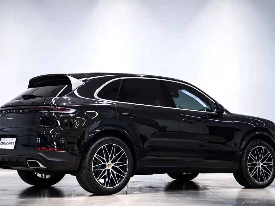 Porsche Cayenne — миниатюра 3