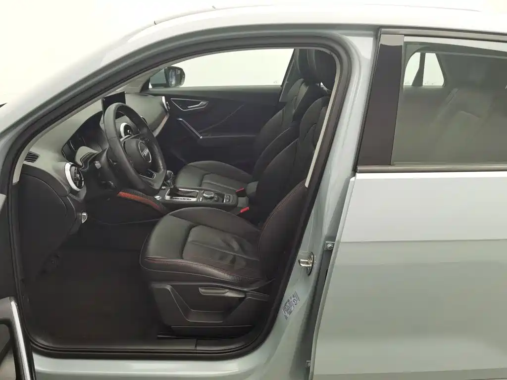 Audi Q2L — миниатюра 10