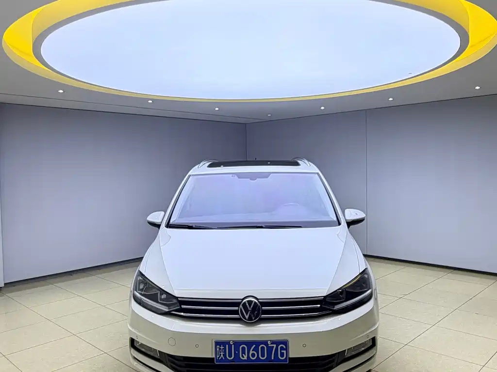 Volkswagen Touran — миниатюра 2