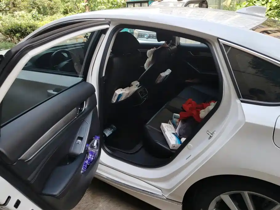 Honda Accord — миниатюра 11