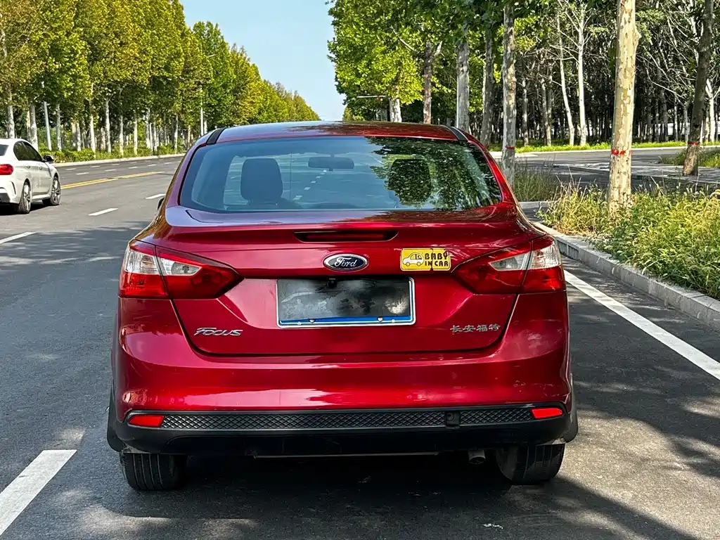 Ford Focus — миниатюра 5