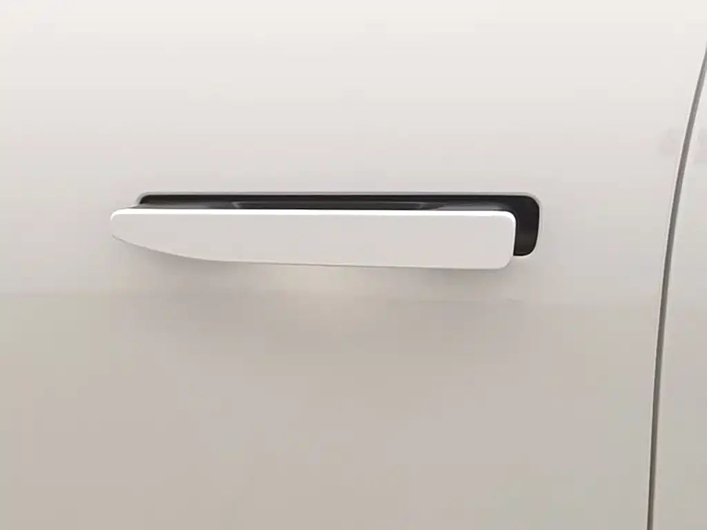 NIO EC6 — миниатюра 18
