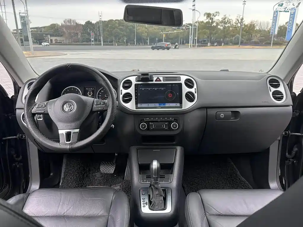 Volkswagen Tiguan — миниатюра 16