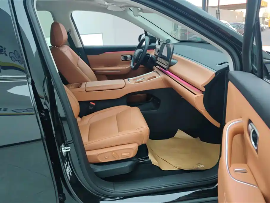 Leapmotor C16 2026 280 6 мест