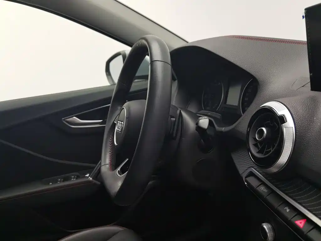 Audi Q2L — миниатюра 22