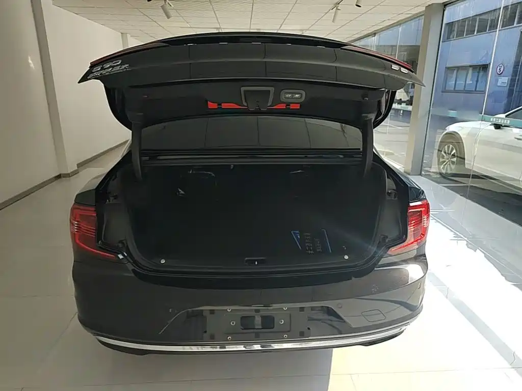 Volvo S90 — миниатюра 19