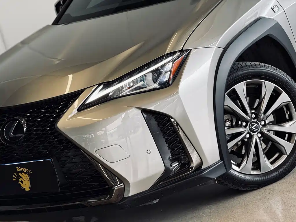 Lexus UX — миниатюра 18