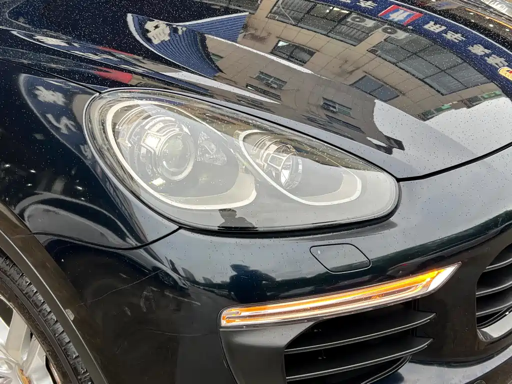 Porsche Cayenne — миниатюра 31