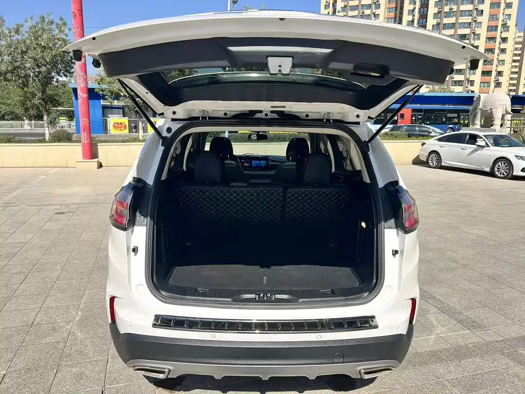 Ford Edge — миниатюра 17