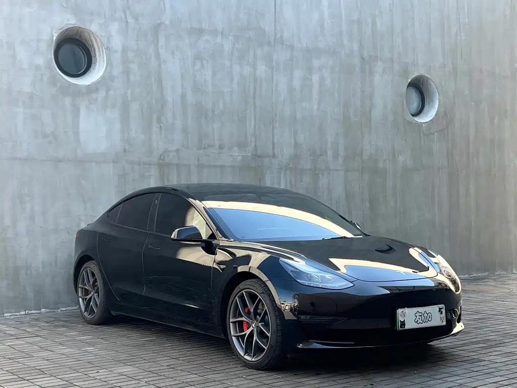 Tesla Model 3 — фотографии объявления, Фото 4