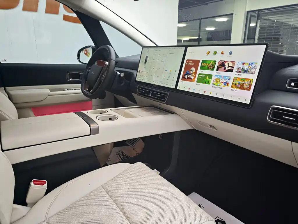 Li Auto Li MEGA — миниатюра 14