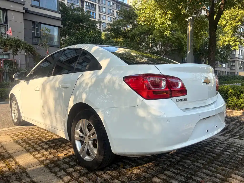 Chevrolet Cruze — миниатюра 7