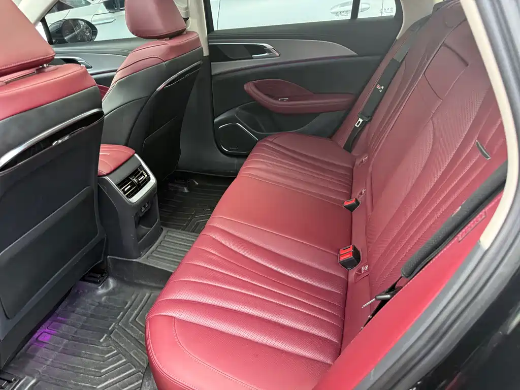Hongqi Hongqi H5 — миниатюра 8