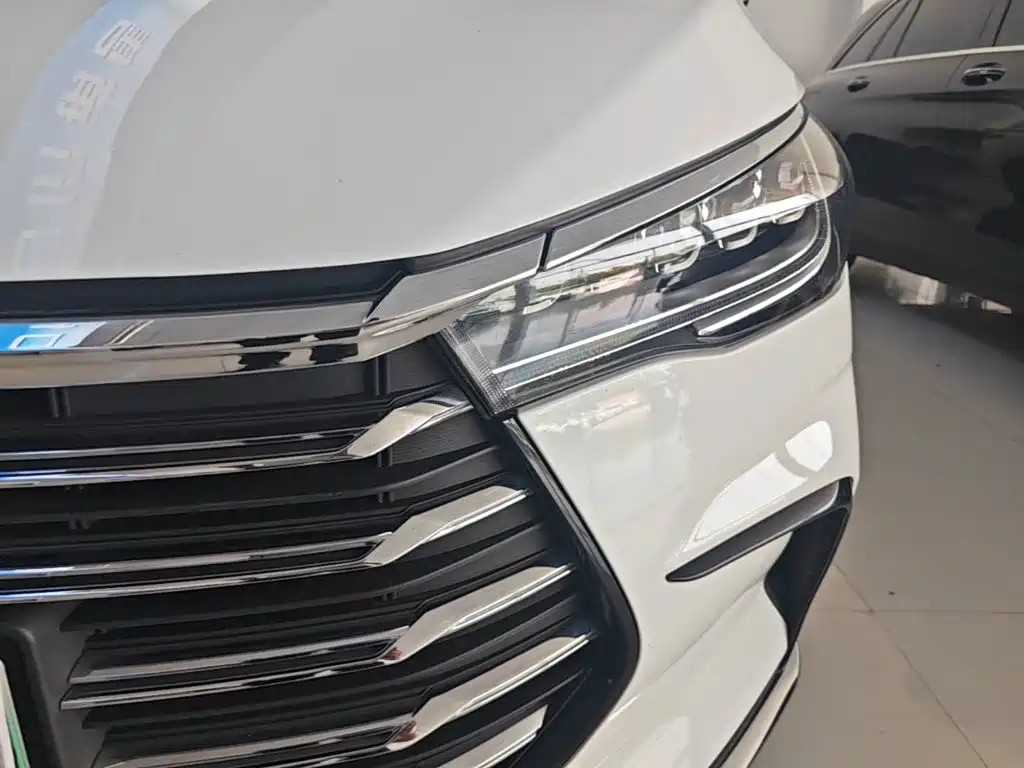 BYD MAX New Energy — миниатюра 24