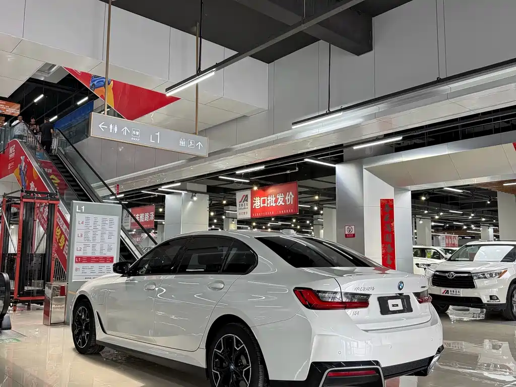 BMW i3 — миниатюра 4
