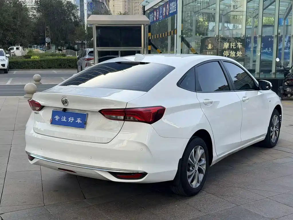 Buick Verano — миниатюра 9