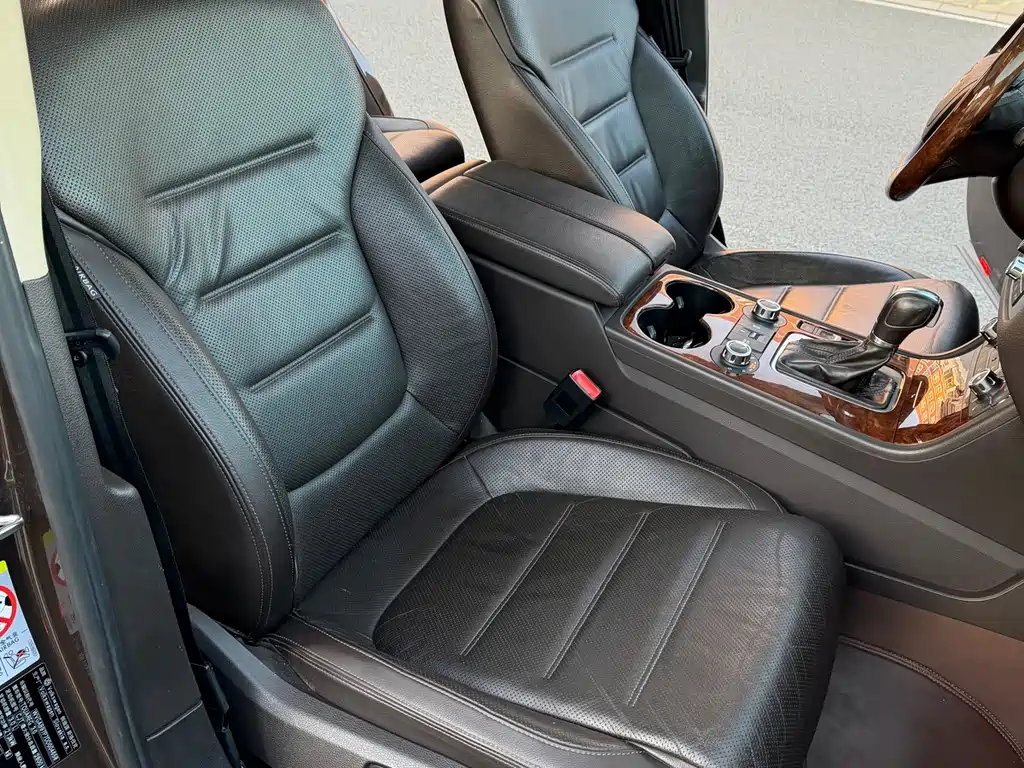 Volkswagen Touareg 2011 3.0TSI Luxury