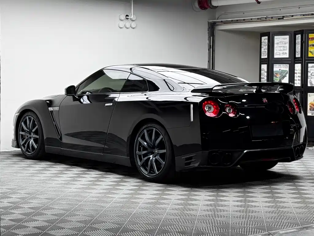 Nissan GT-R 2014 3.8T Premium Edition