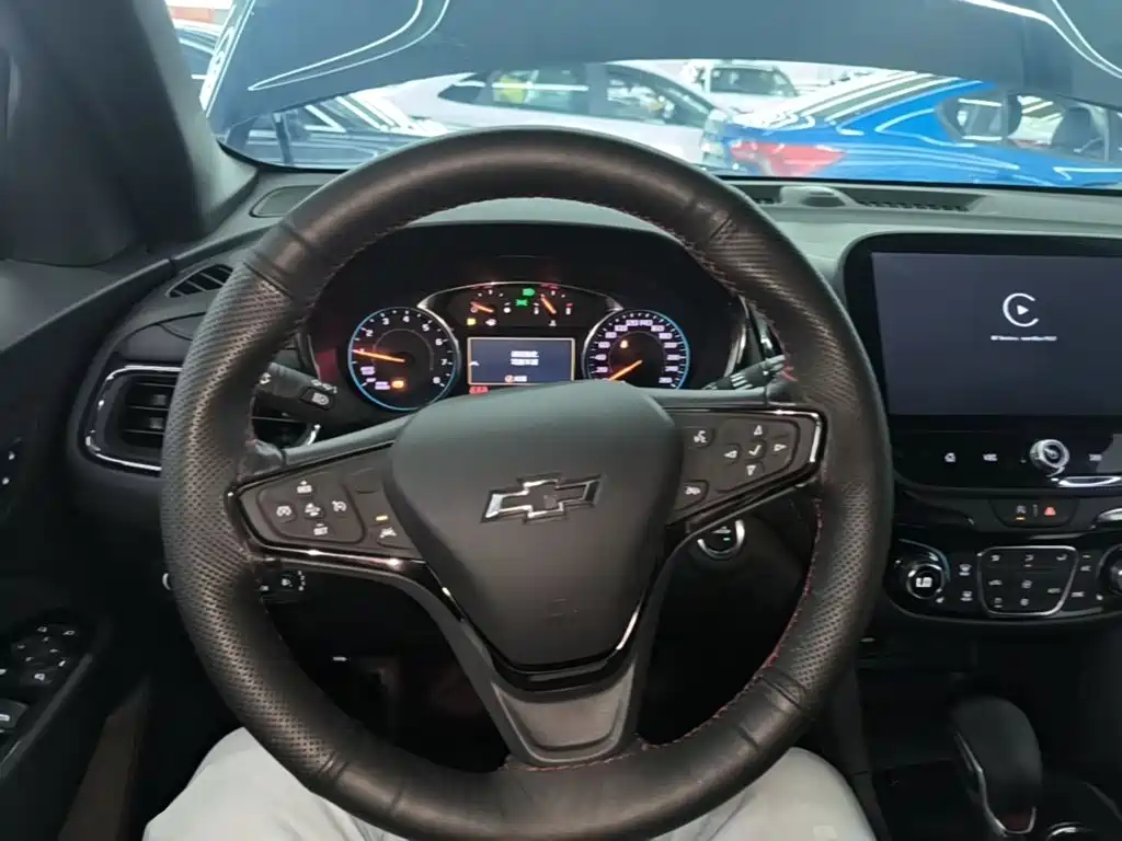 Chevrolet Equinox — миниатюра 11