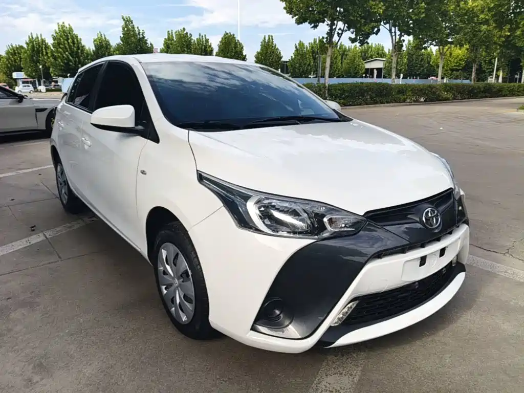 Toyota Yaris L — миниатюра 4