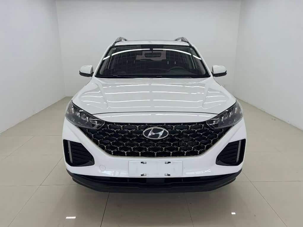 Hyundai Beijing Hyundai ix35 1.4 л 2022 г. Белый, пробег 23000 км