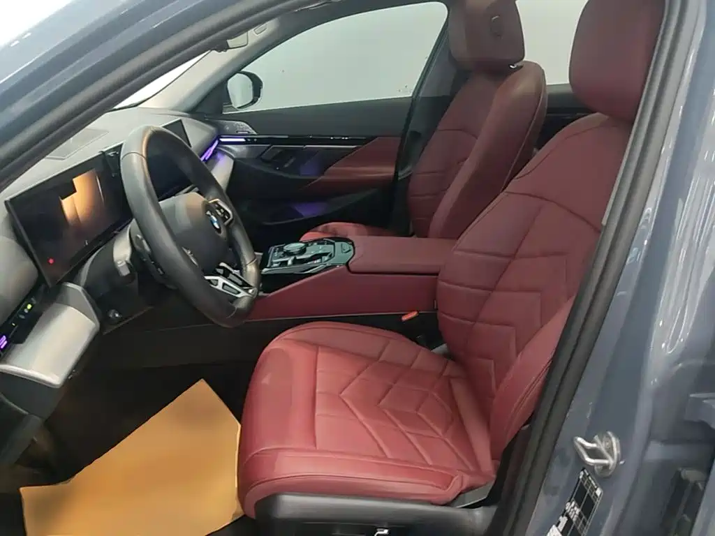 BMW 5 Series — миниатюра 15