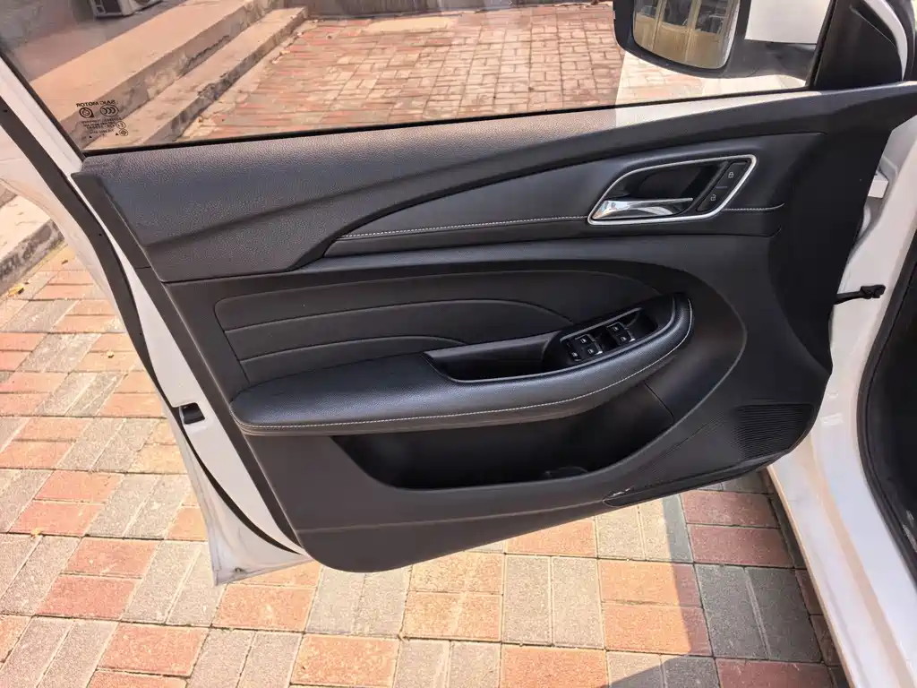 Roewe Ei5 — миниатюра 5