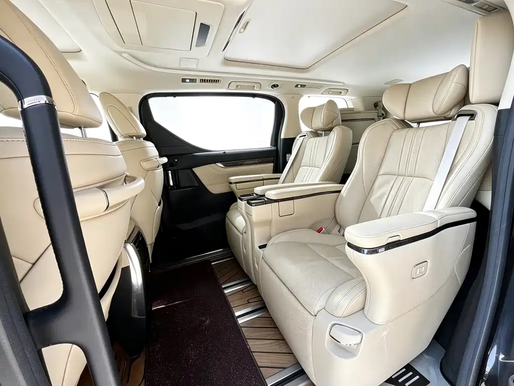 Toyota Alphard — фотографии объявления, Фото 11