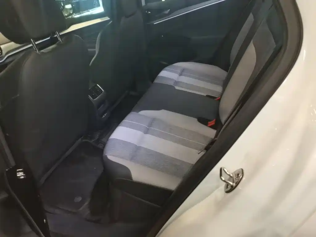 Volkswagen ID.4 Crozz — миниатюра 17