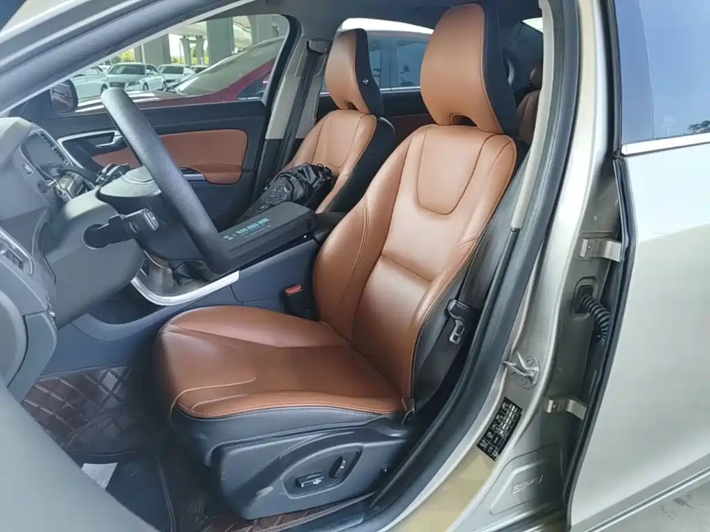 Volvo S60 — миниатюра 15