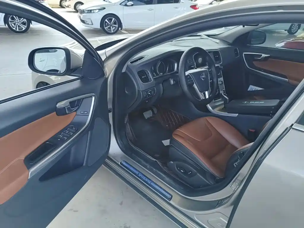 Volvo S60 — миниатюра 16