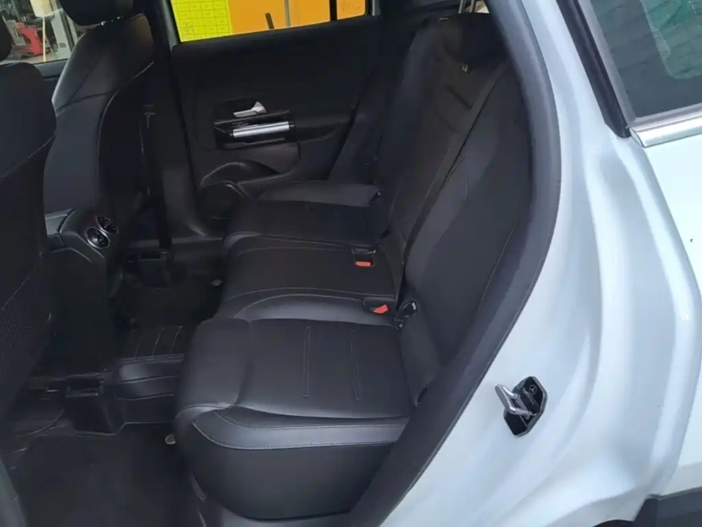 Mercedes-Benz GLA — миниатюра 17