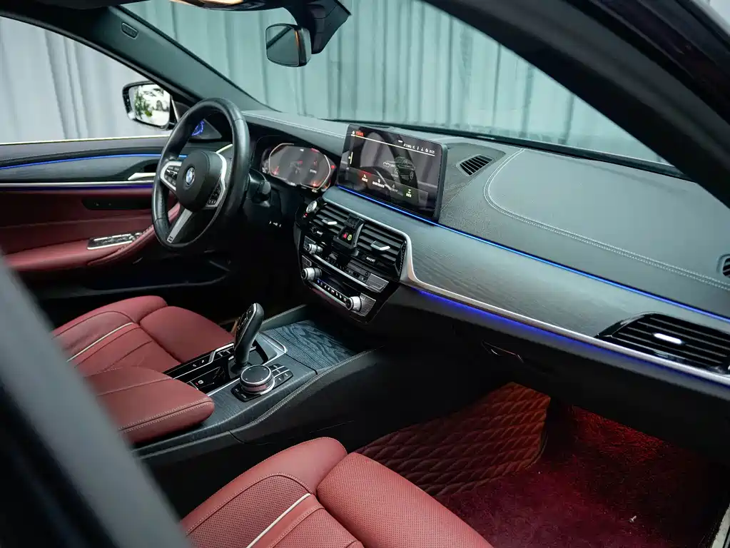 BMW 5 Series — миниатюра 14