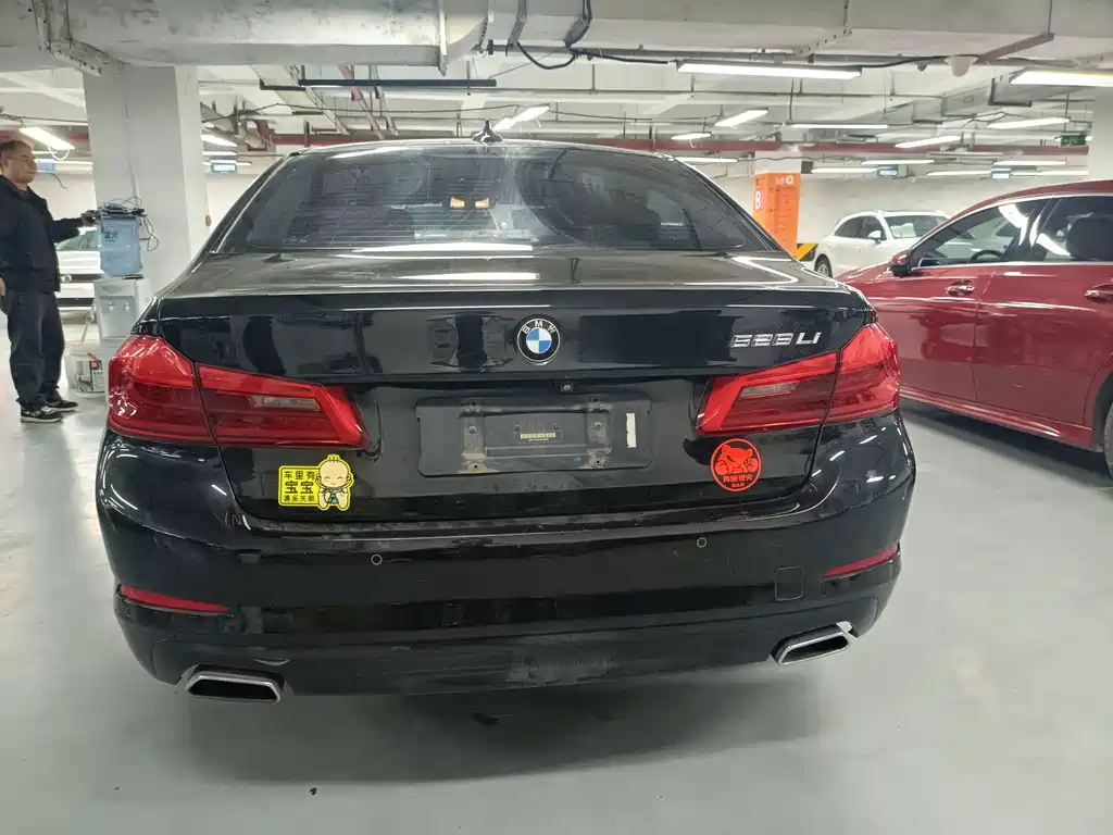 BMW 5 Series — миниатюра 15