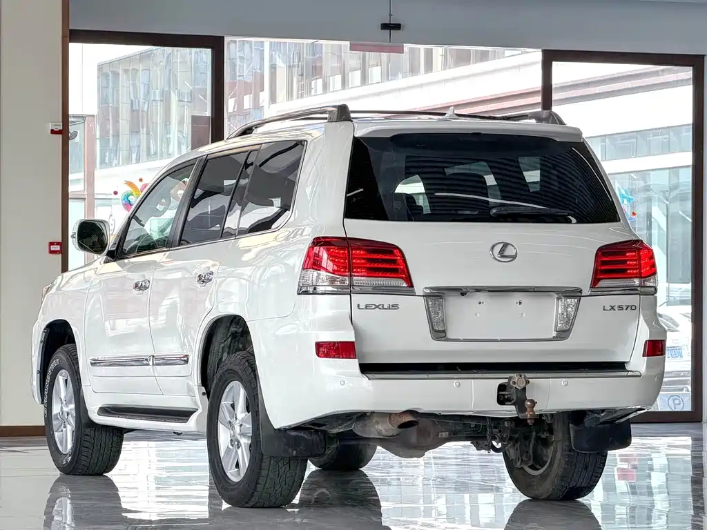 Lexus LX 2013 570