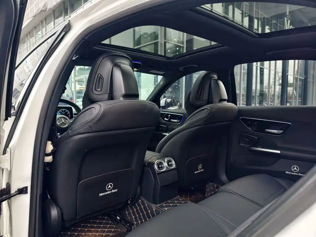 Mercedes-Benz C-Class — миниатюра 19