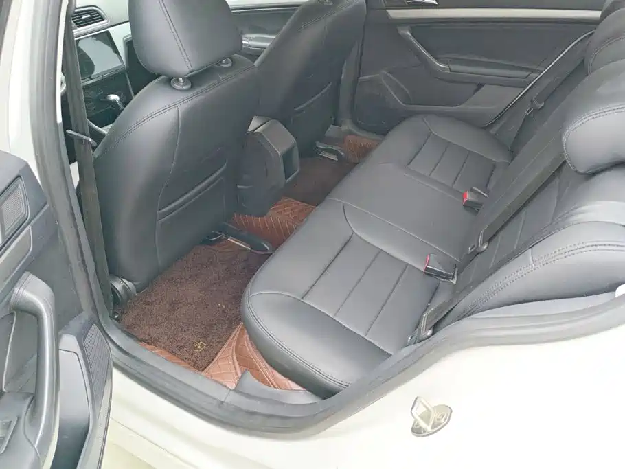 Volkswagen Lavida — миниатюра 11