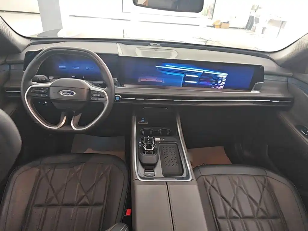 Ford Edge — миниатюра 10