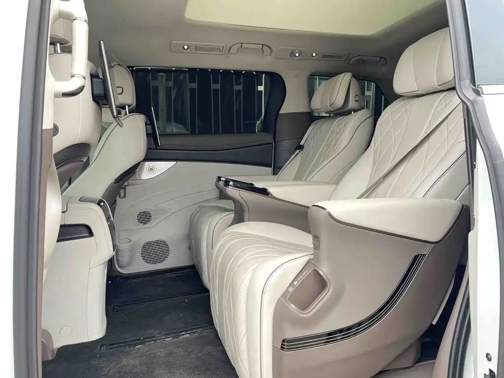Denza D9 2022 EV 600 Flagship