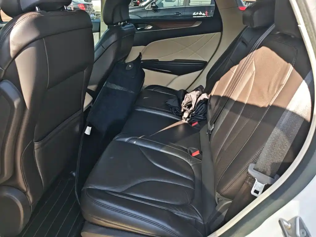Lincoln MKC — миниатюра 17