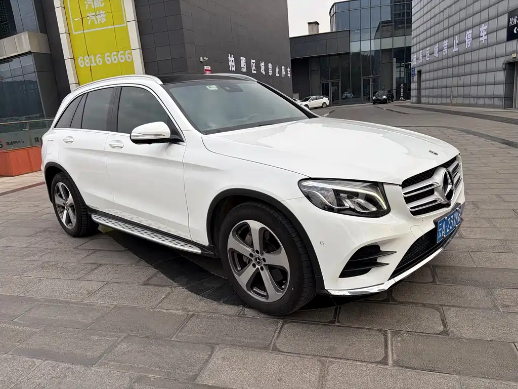 MERCEDES-BENZ GLC