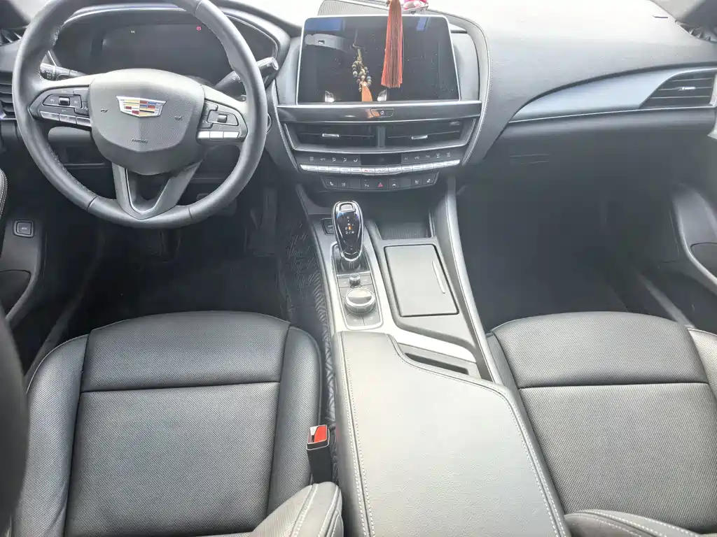 Cadillac CT5 — миниатюра 7