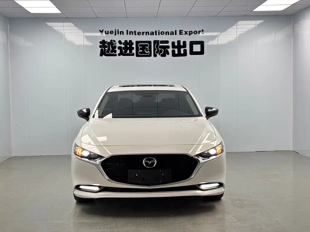 Mazda Mazda3 3 2022 2.0L AT