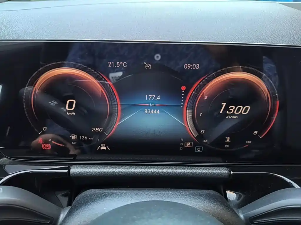 Mercedes-Benz GLA — миниатюра 12