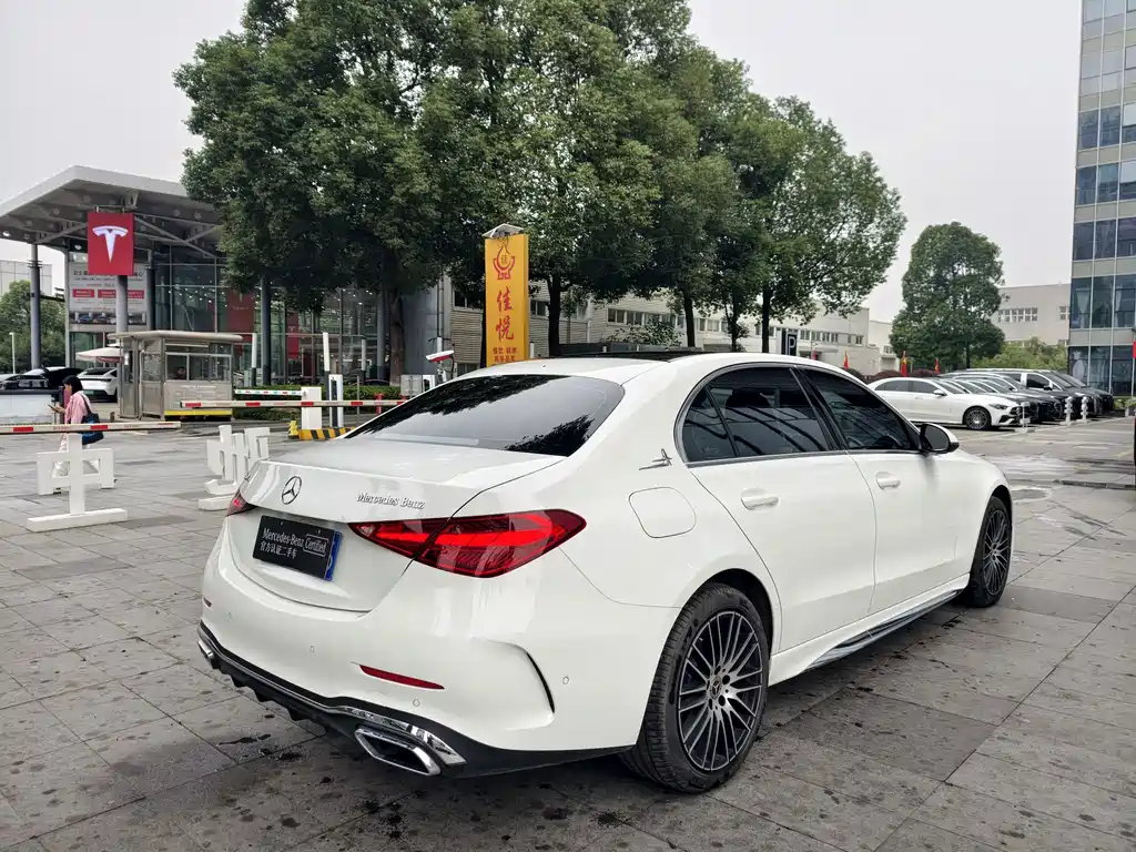 Mercedes-Benz C-Class — миниатюра 22