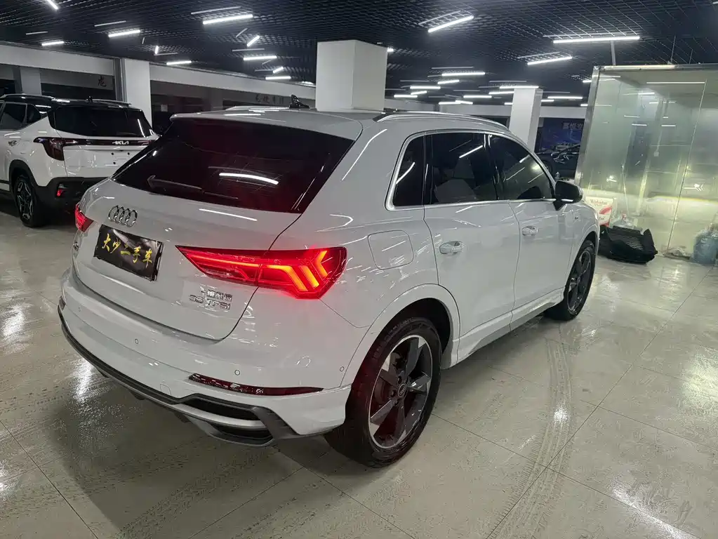 Audi Q3 — миниатюра 14