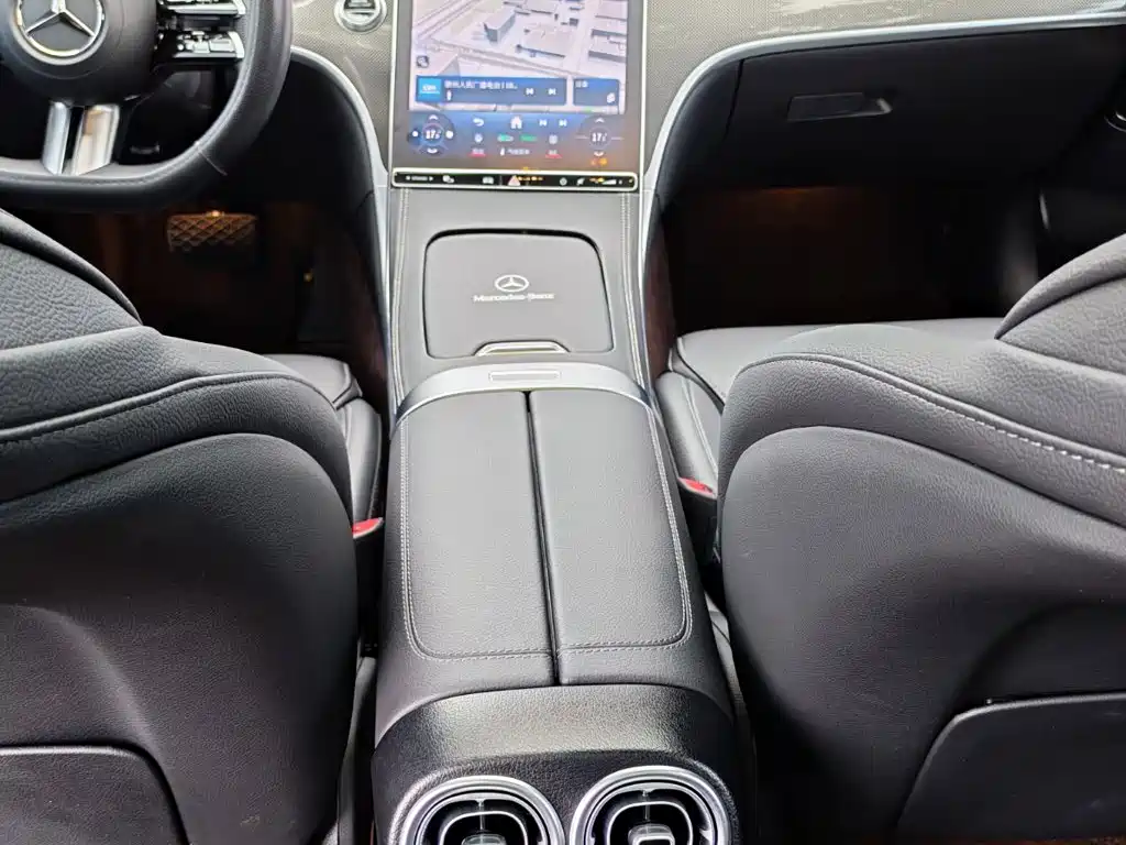 Mercedes-Benz C-Class — миниатюра 15